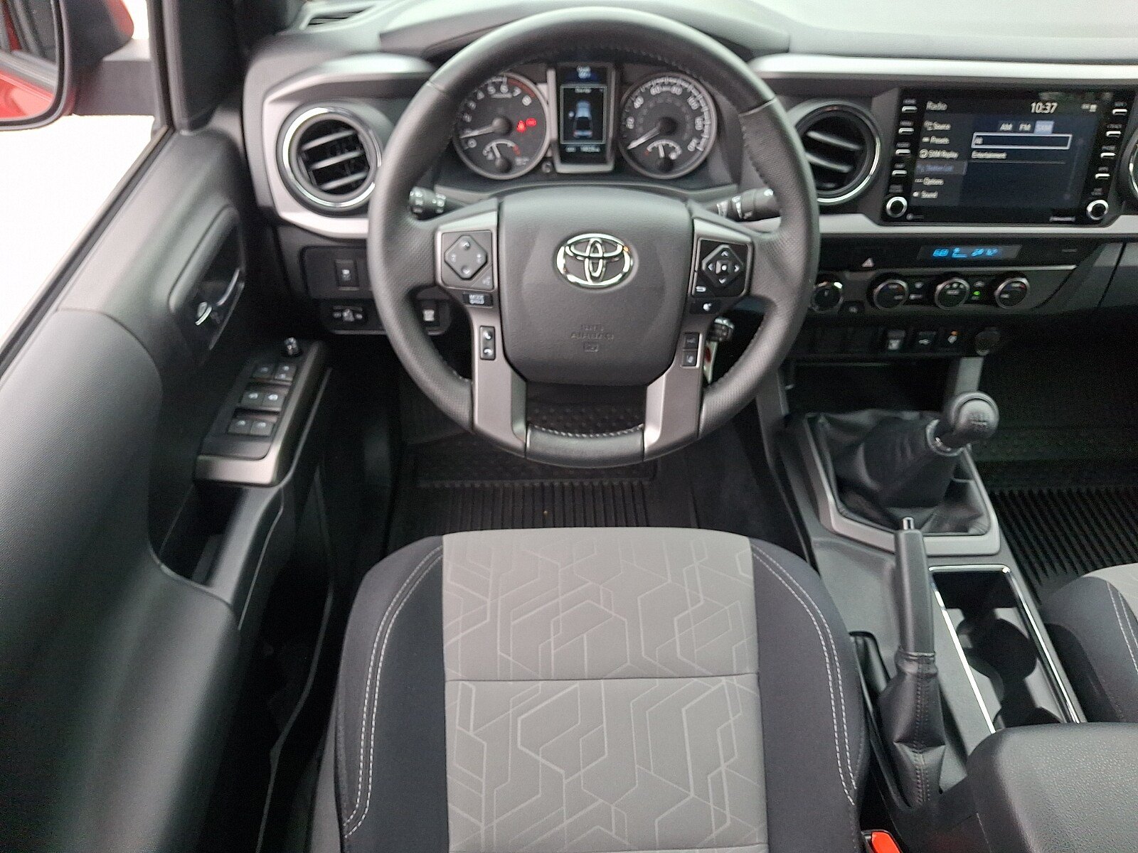 Used 2022 Toyota Tacoma TRD Off-Road AWD/4WD image 11