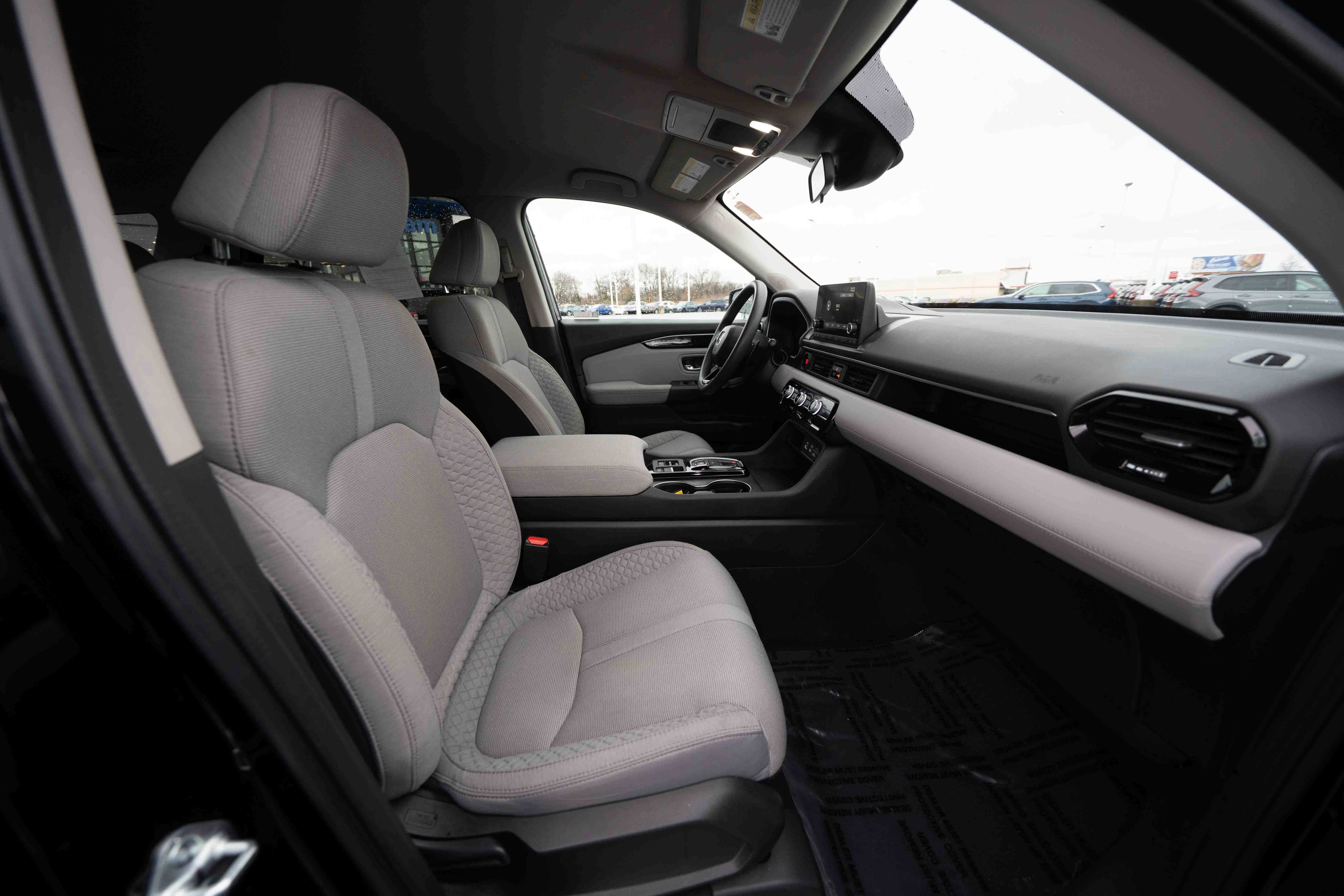 Certified 2023 Honda Pilot LX image 27