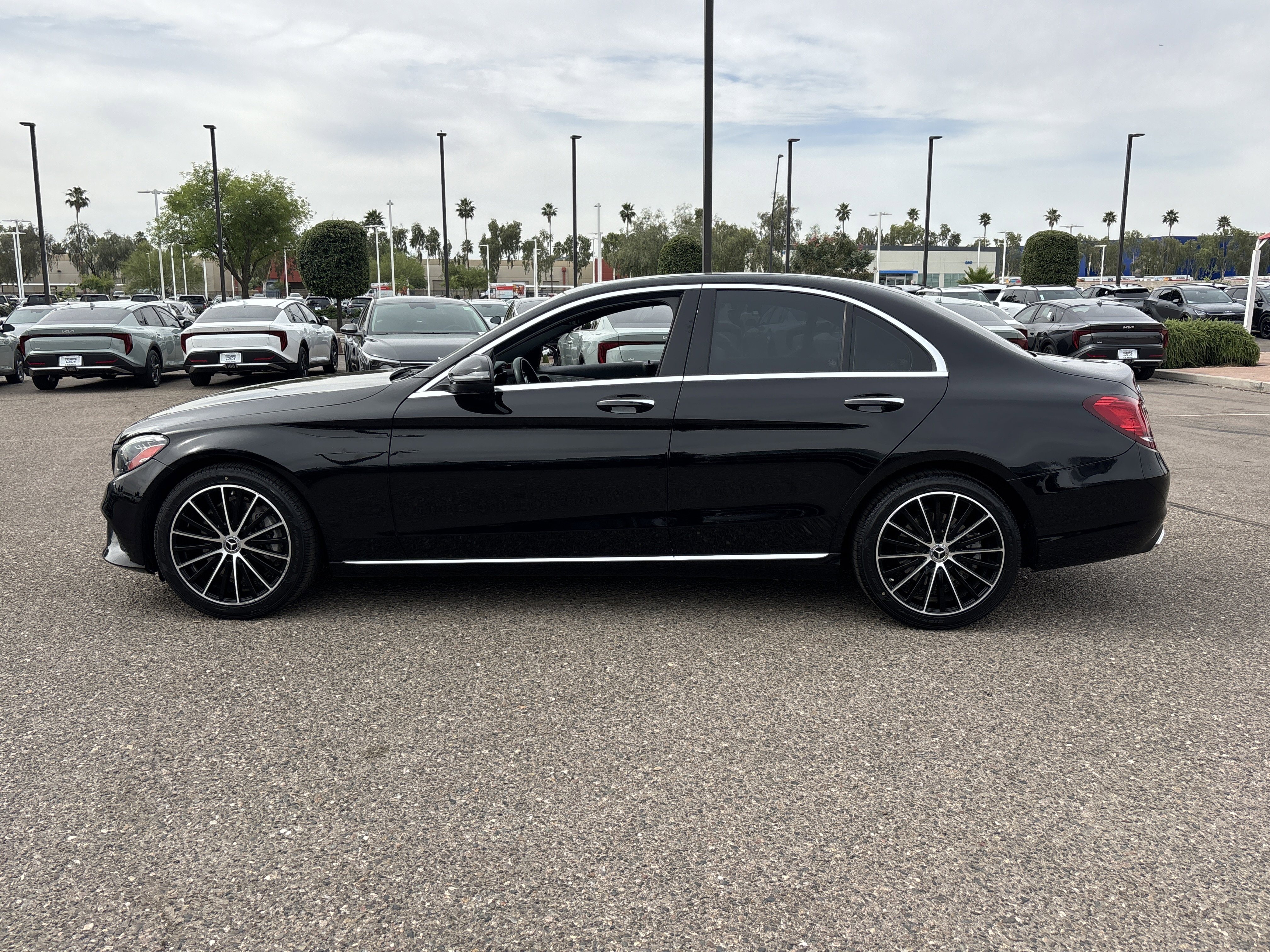 Used 2021 Mercedes-Benz C 300 Sedan image 3