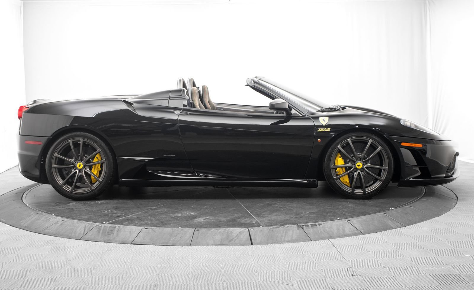 Used 2009 Ferrari F430 Scuderia RWD image 2