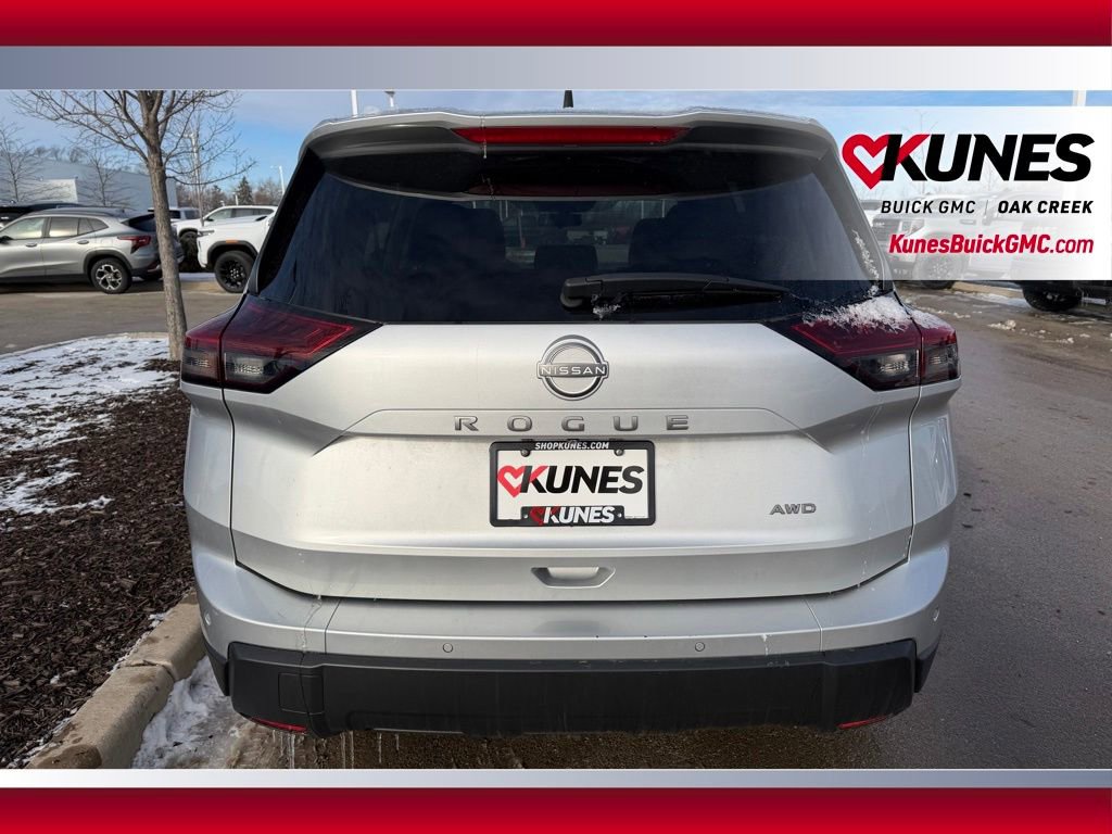 Used 2024 Nissan Rogue S image 25