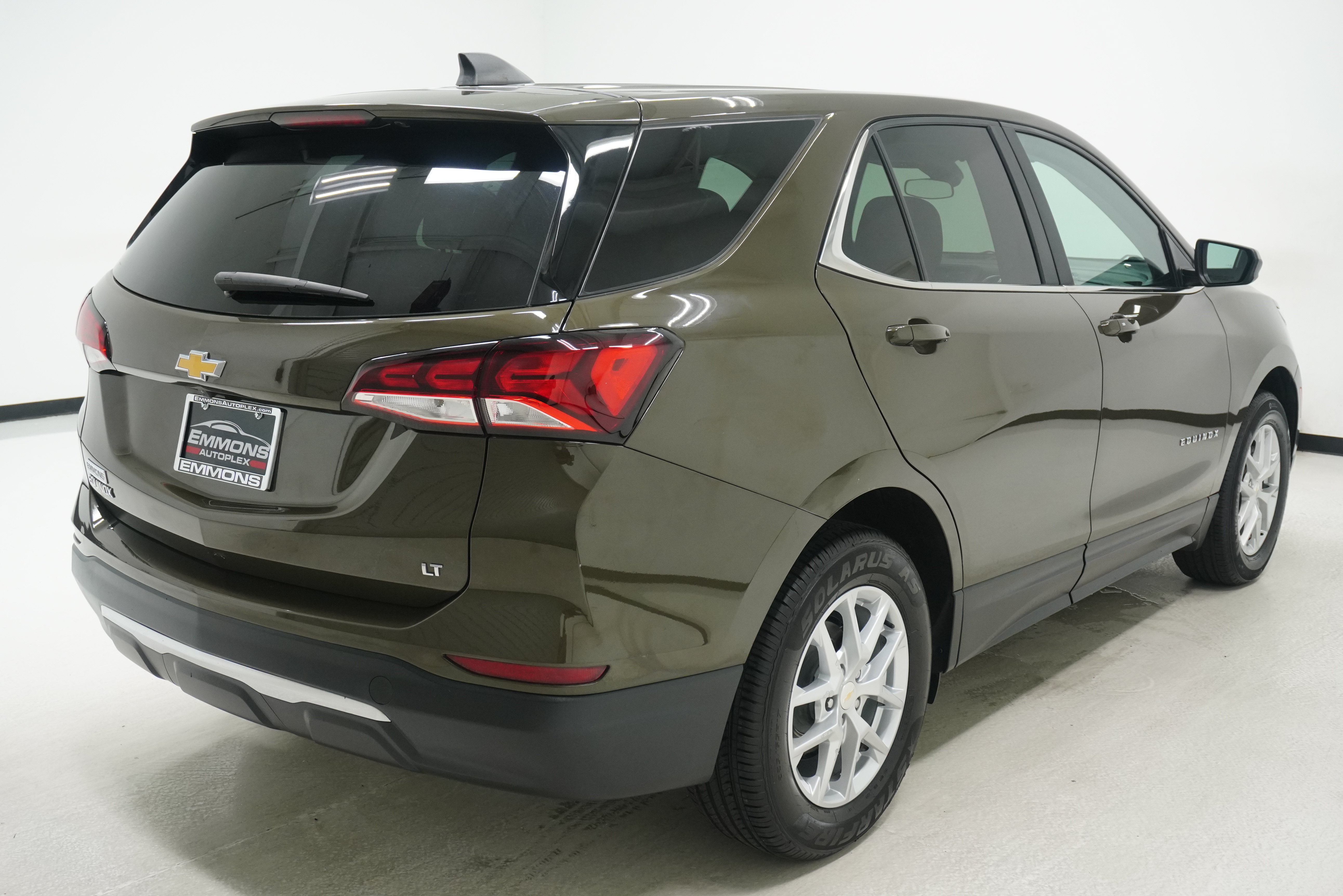 Used 2023 Chevrolet Equinox LT FWD image 4