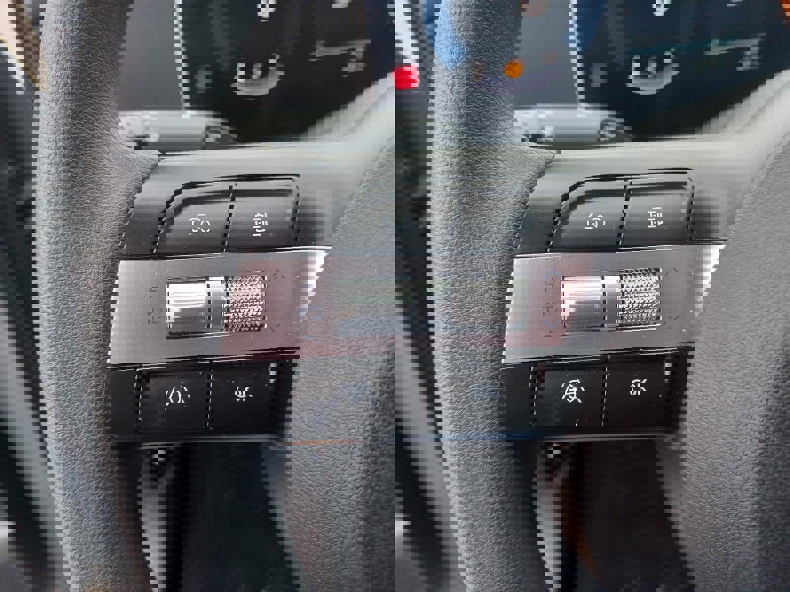 Used 2025 Hyundai Santa Cruz SEL image 17