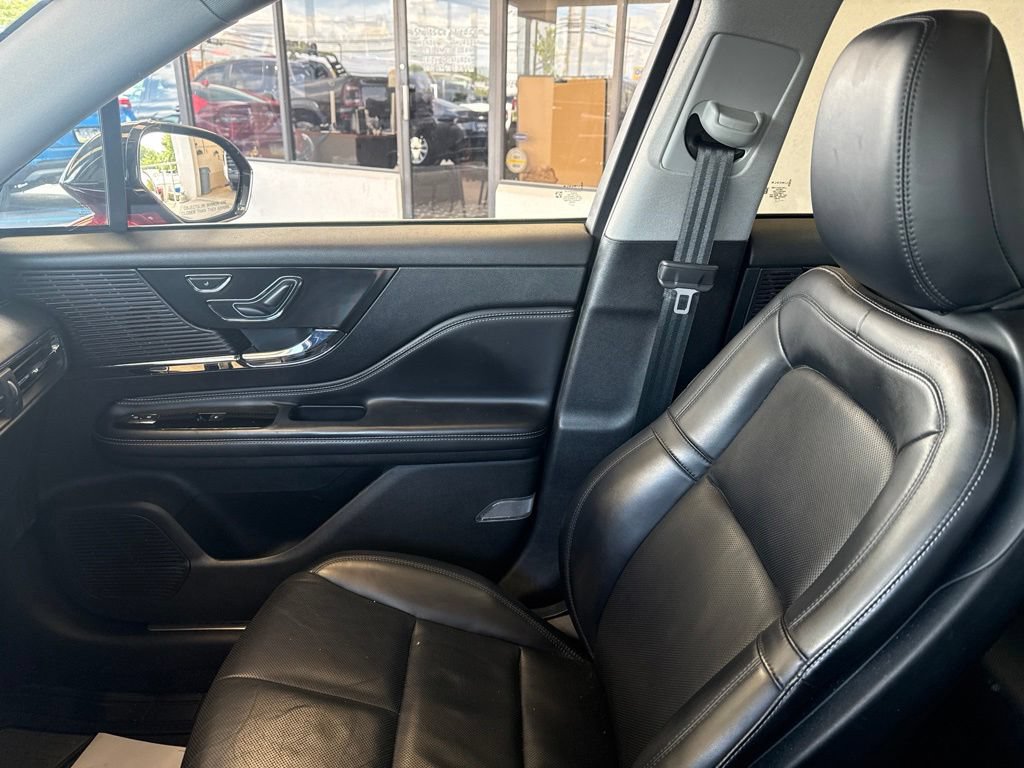 Used 2022 Lincoln Corsair AWD w/ Premium Package image 24