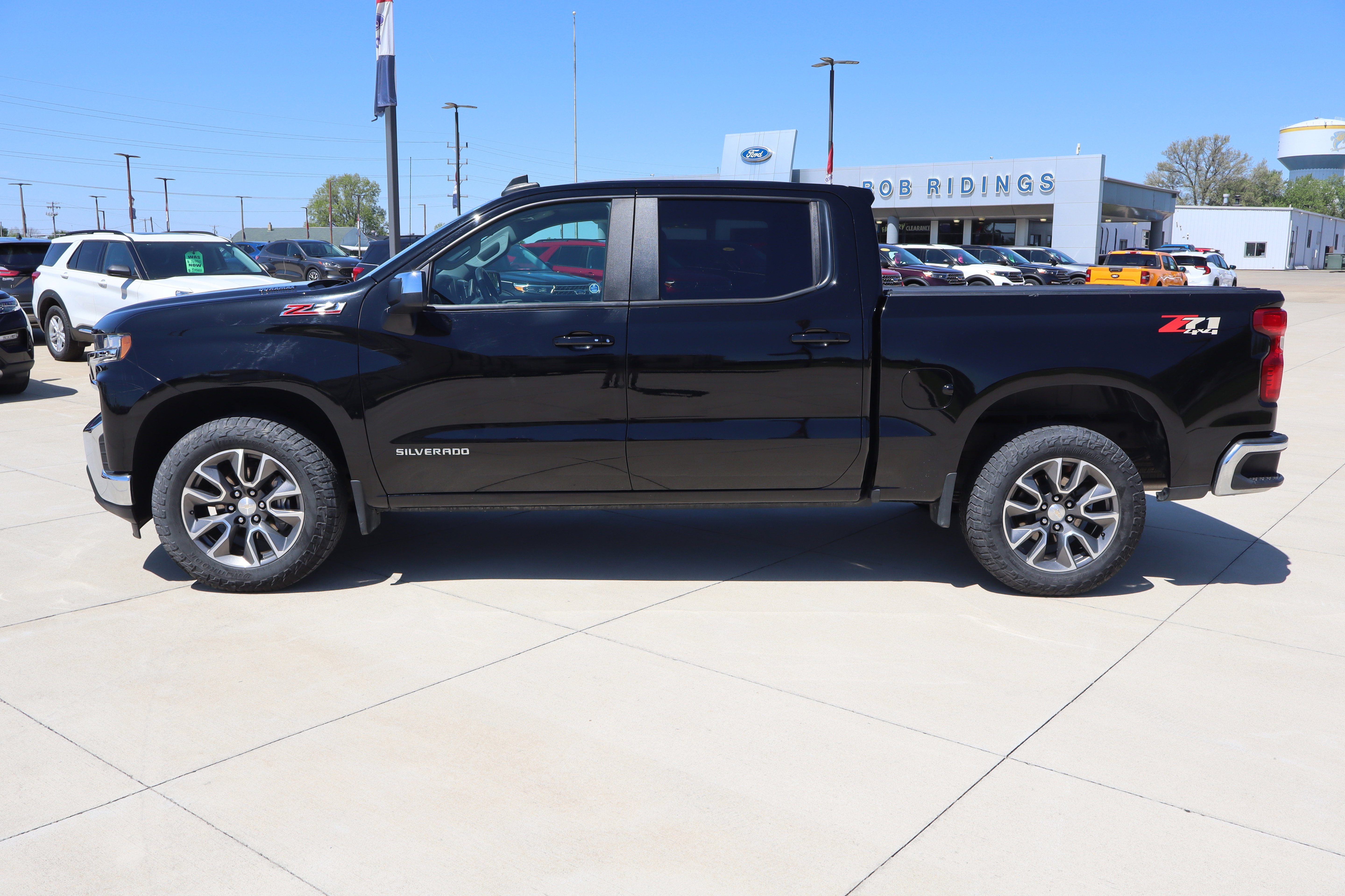 Used 2022 Chevrolet Silverado 1500 LT w/ All Star Edition Plus AWD/4WD image 9