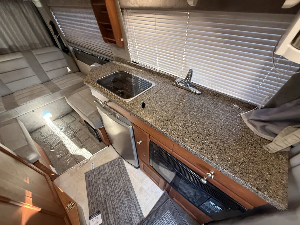 Used 2008 Dodge Sprinter 2500 w/ Trailer Tow Group image 43