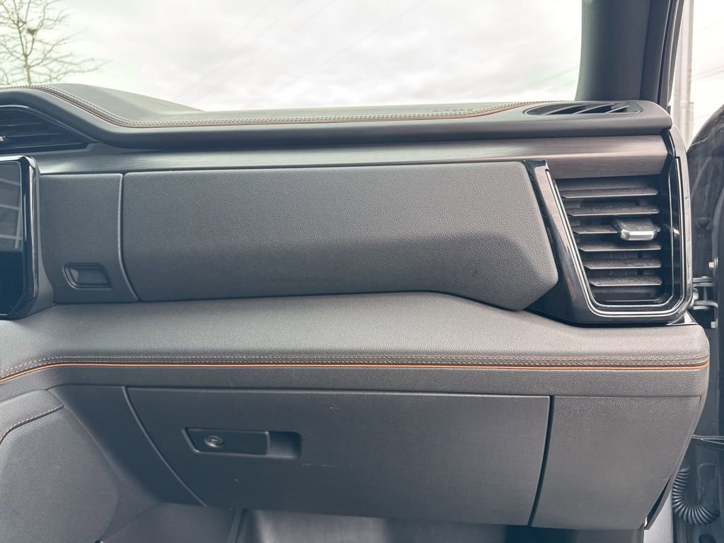 Used 2024 GMC Sierra 1500 AT4 w/ AT4 Preferred Package image 28