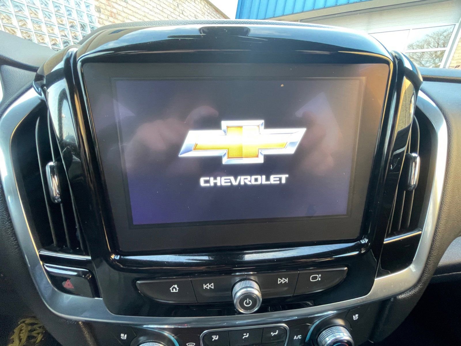 Used 2023 Chevrolet Traverse Premier w/ LPO, Cargo Package image 21