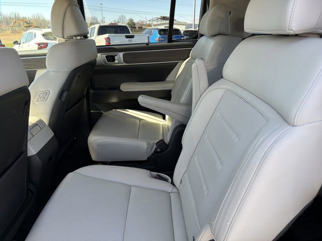 Used 2025 Hyundai Santa Fe Calligraphy image 12