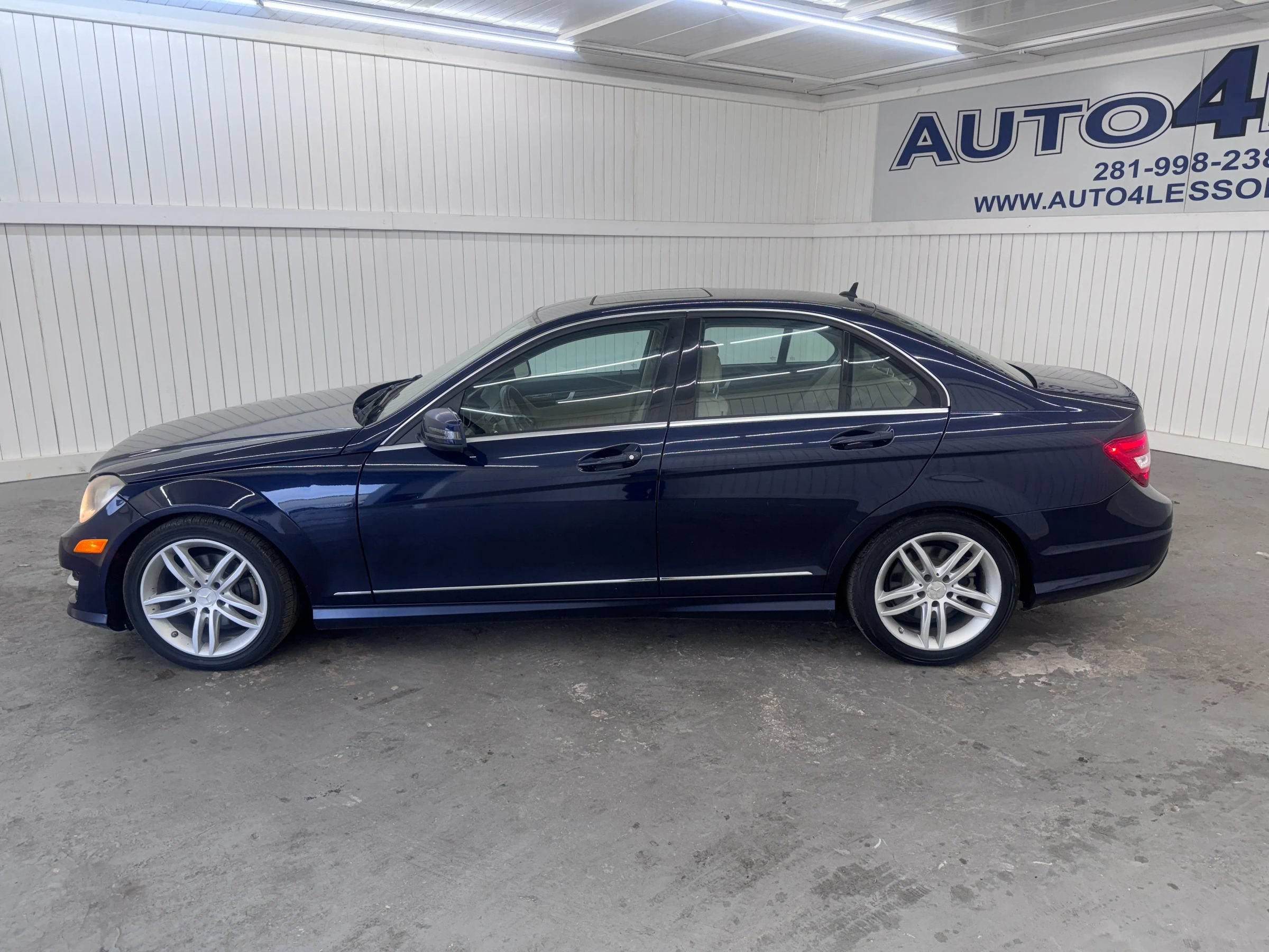 Used 2013 Mercedes-Benz C 250 Sedan image 8