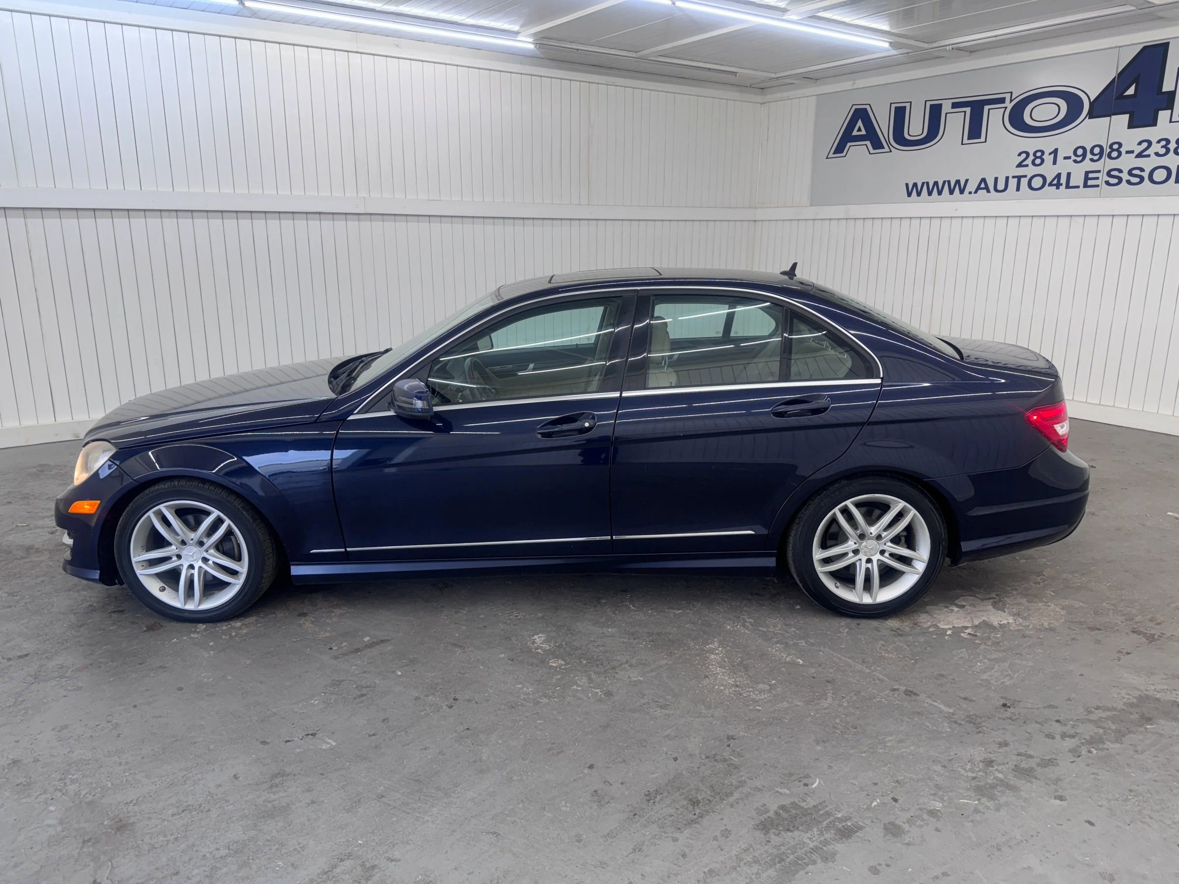 Used 2013 Mercedes-Benz C 250 Sedan image 8