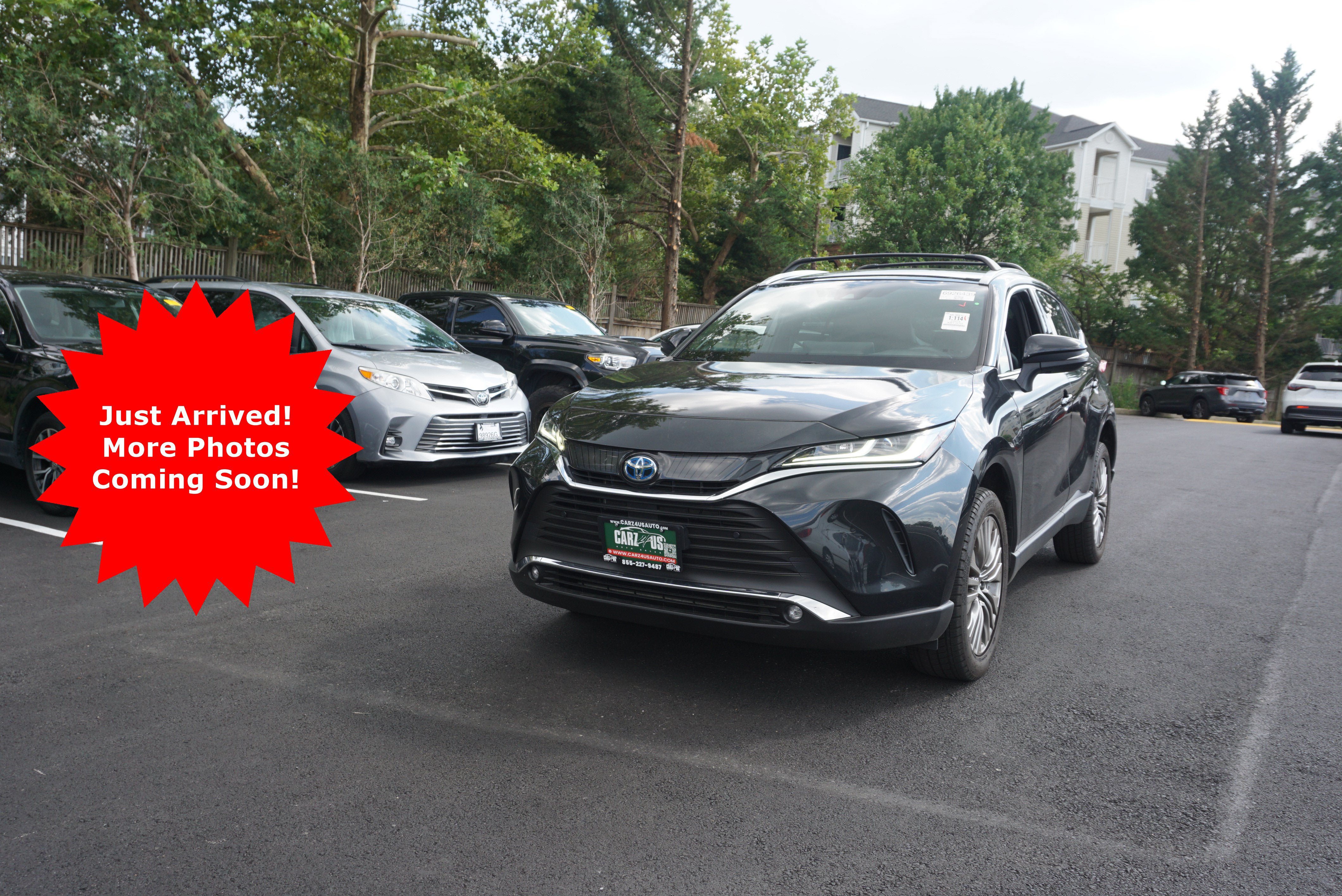 Used 2023 Toyota Venza XLE AWD/4WD image 1