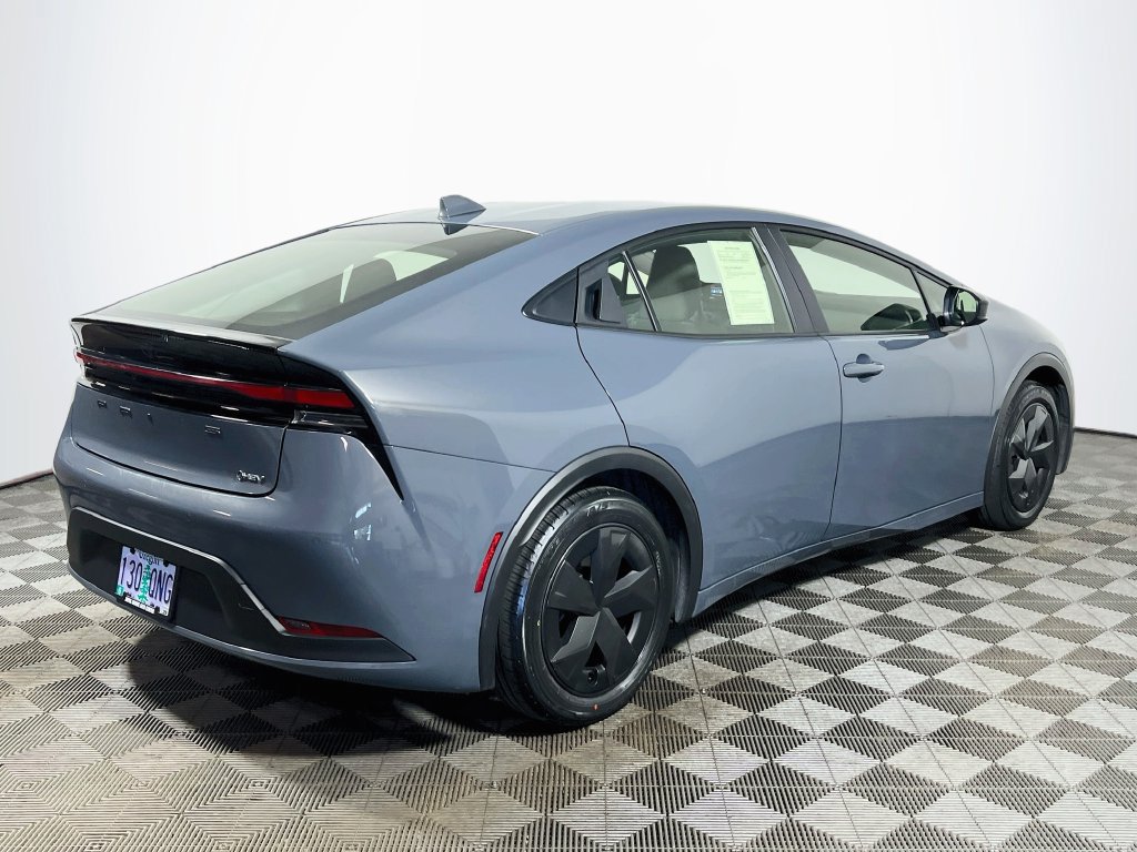 Certified 2025 Toyota Prius LE FWD image 7
