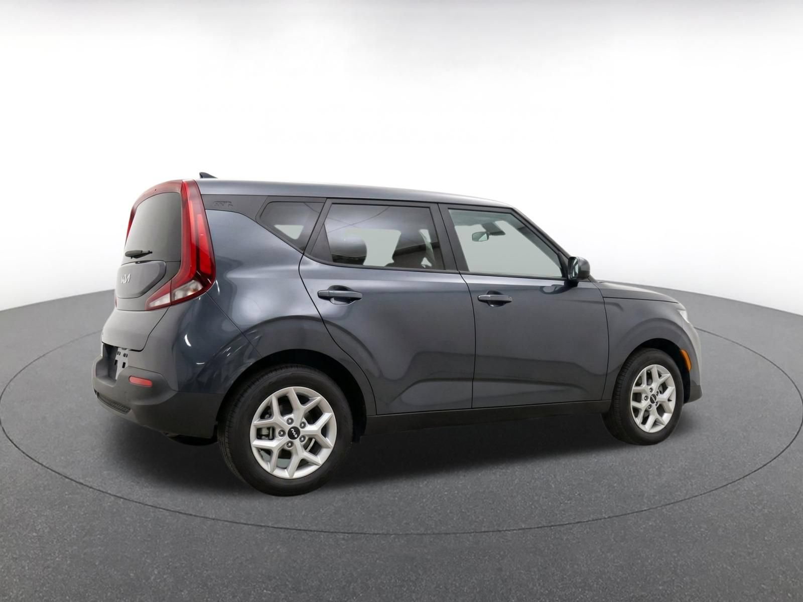 Used 2025 Kia Soul LX w/ LX Technology Package FWD image 8