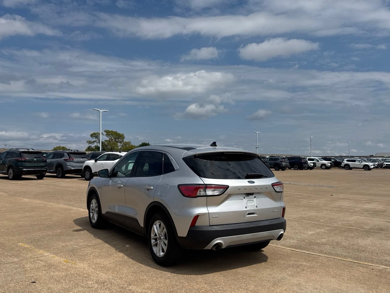 Used 2020 Ford Escape SE FWD image 22
