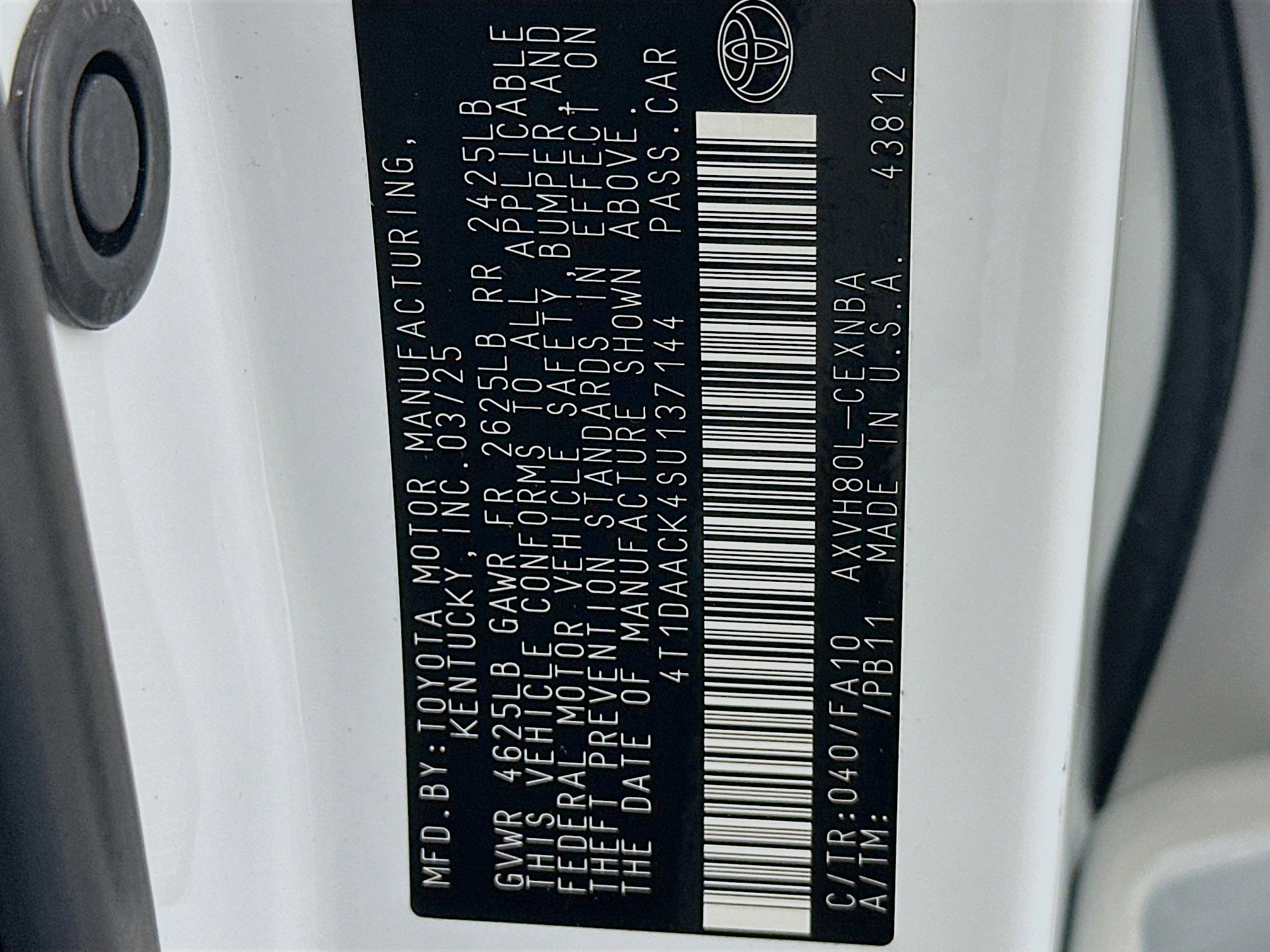 Used 2025 Toyota Camry LE w/ Convenience Package image 12