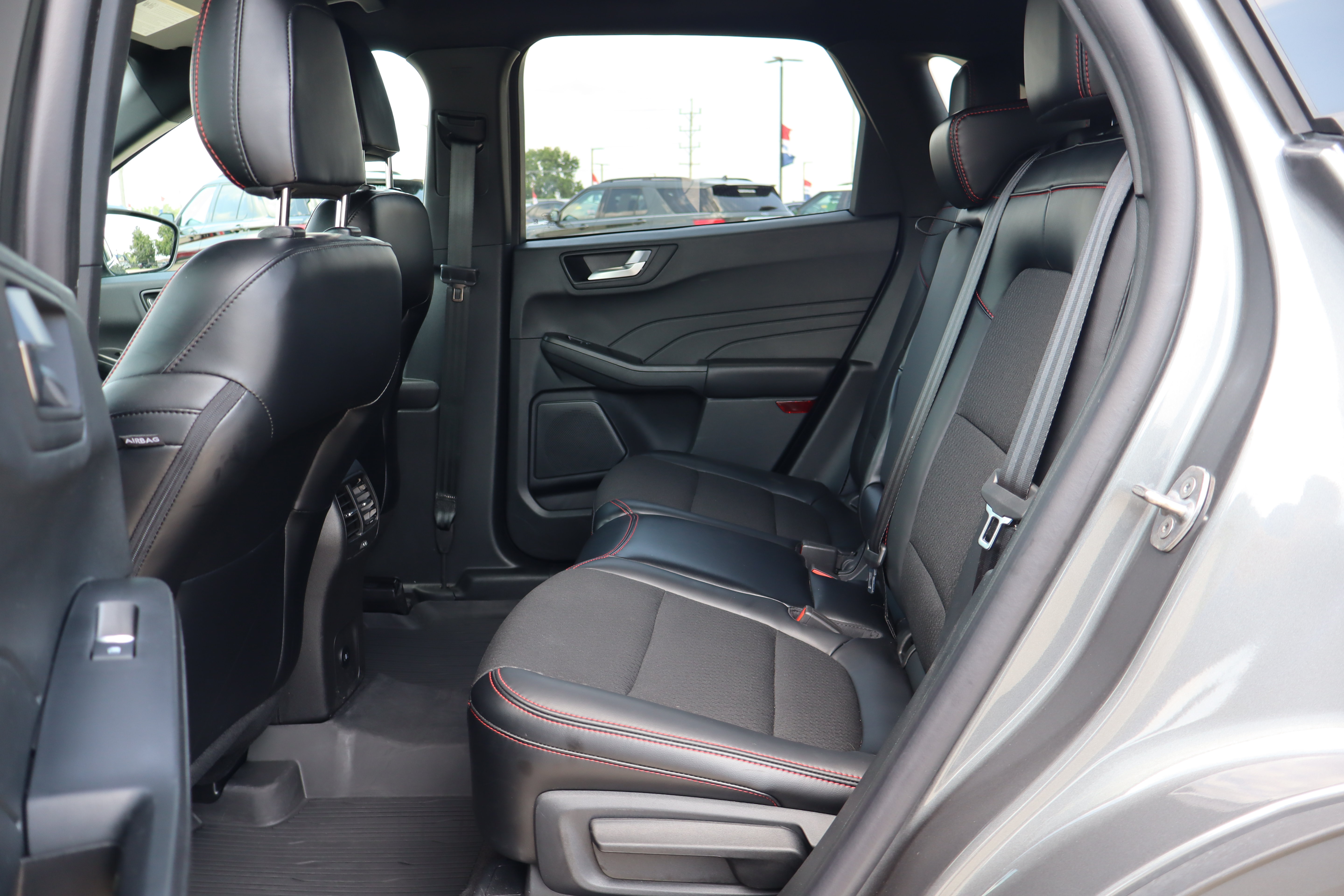 Used 2025 Ford Escape ST-Line Select w/ Tech Pack #1 AWD/4WD image 11