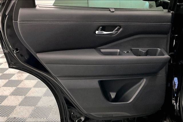 New 2025 Nissan Pathfinder Platinum w/ Lighting Package (N93) image 33