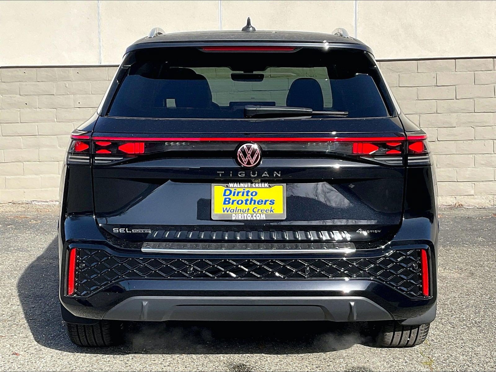 New 2026 Volkswagen Tiguan SEL R-Line AWD/4WD image 3