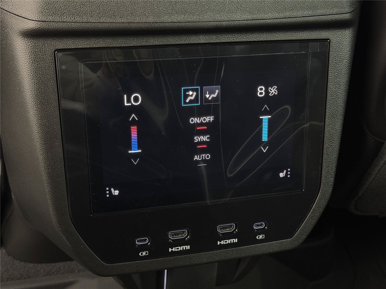 New 2026 GMC Yukon AT4 Ultimate AWD/4WD image 24