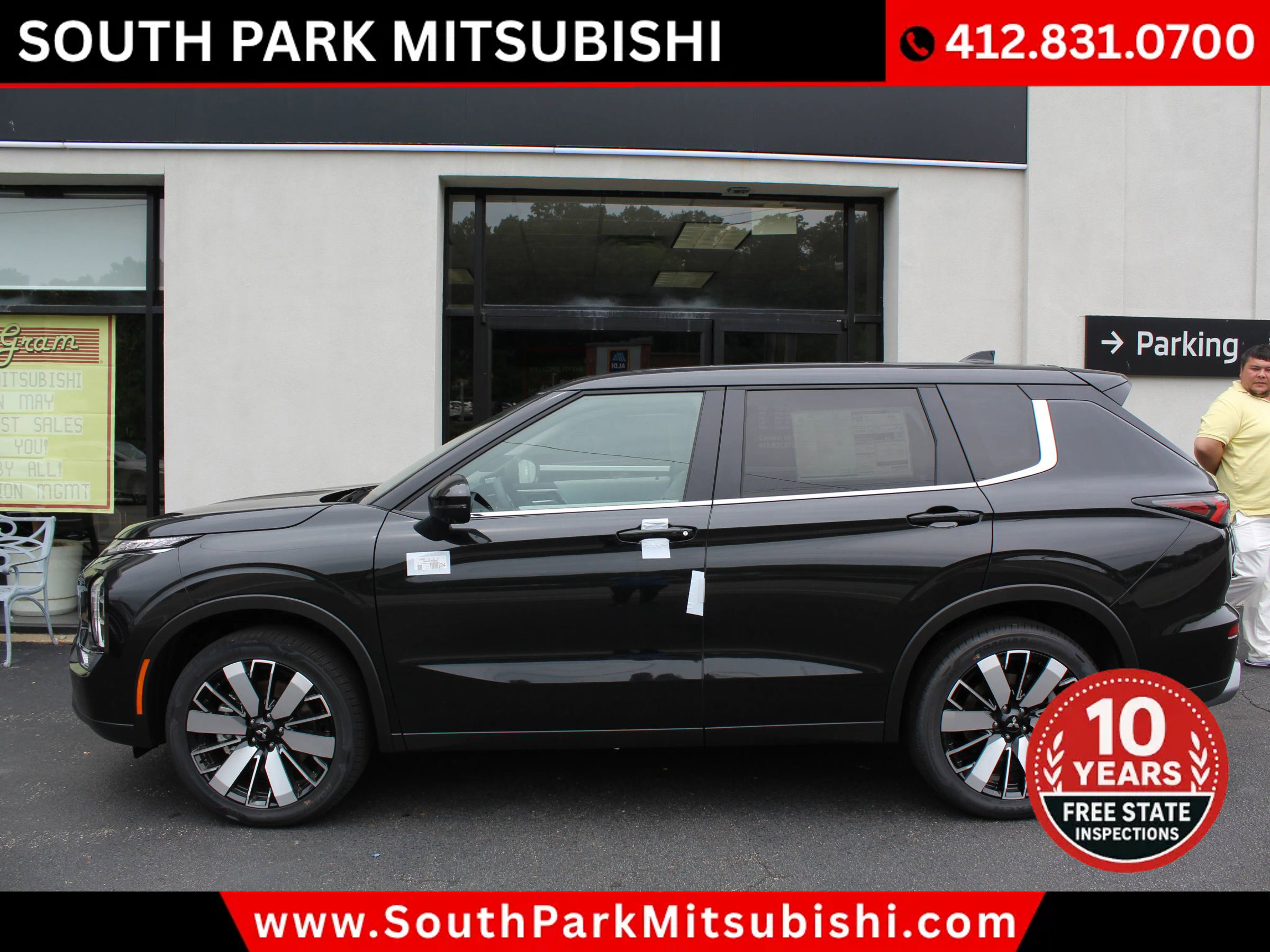 New 2025 Mitsubishi Outlander SE image 1