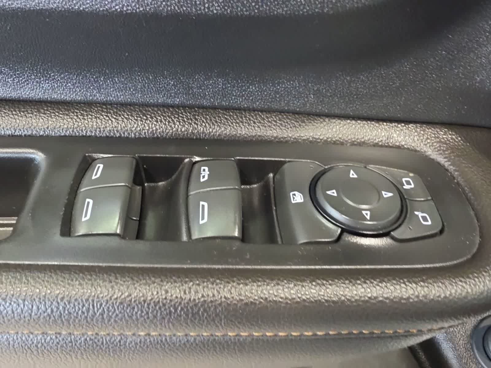 Used 2021 GMC Terrain SLT FWD image 17