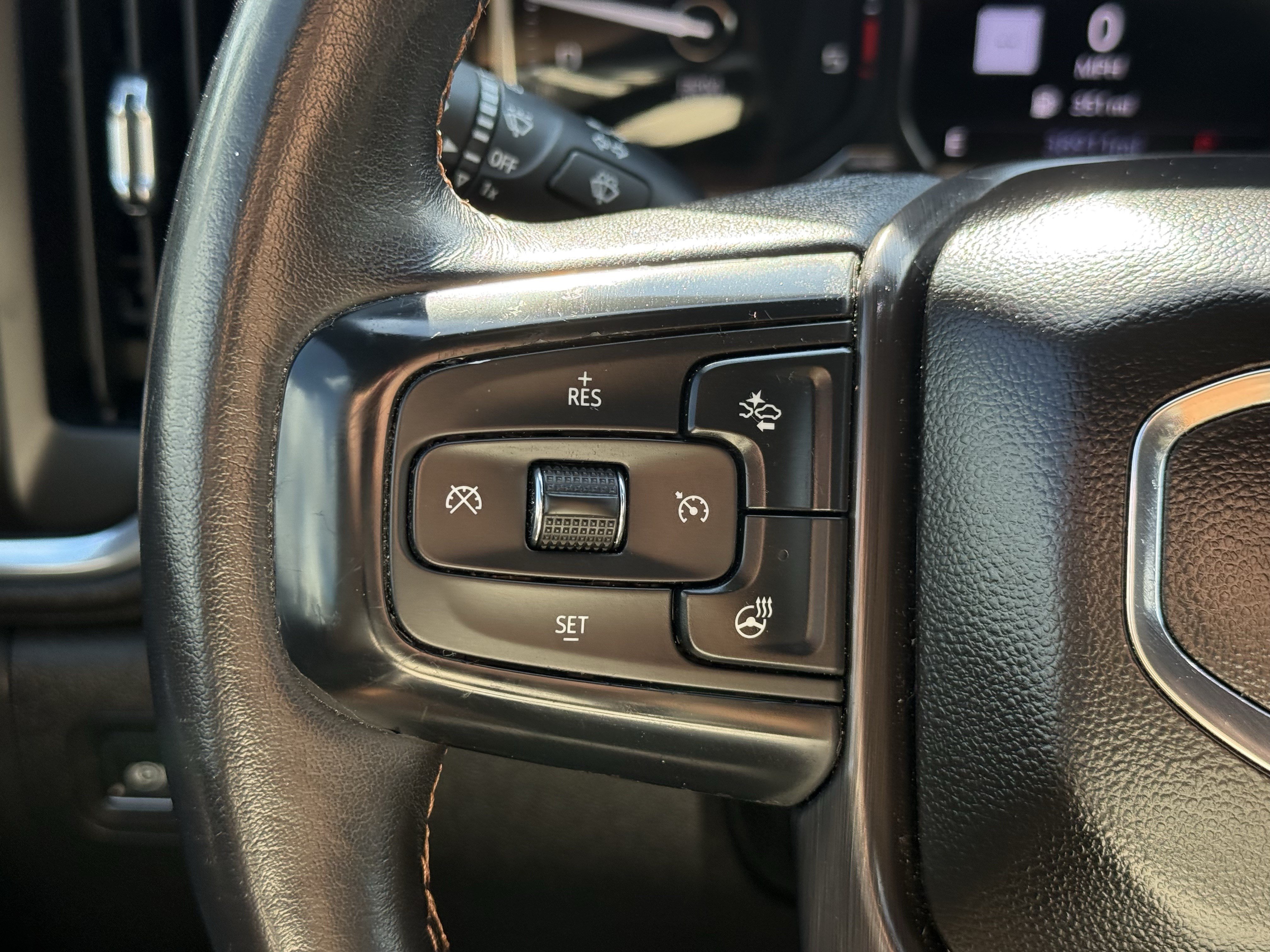 Used 2020 GMC Sierra 2500 AT4 w/ Technology Package AWD/4WD image 16