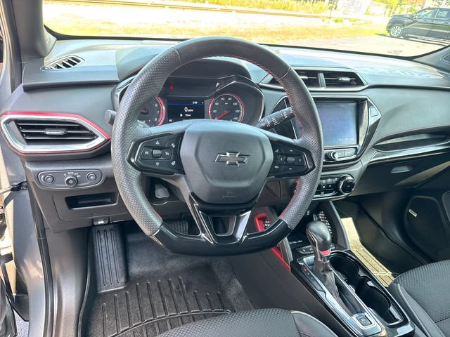 Used 2023 Chevrolet TrailBlazer RS w/ Sun and Liftgate Package AWD/4WD image 14