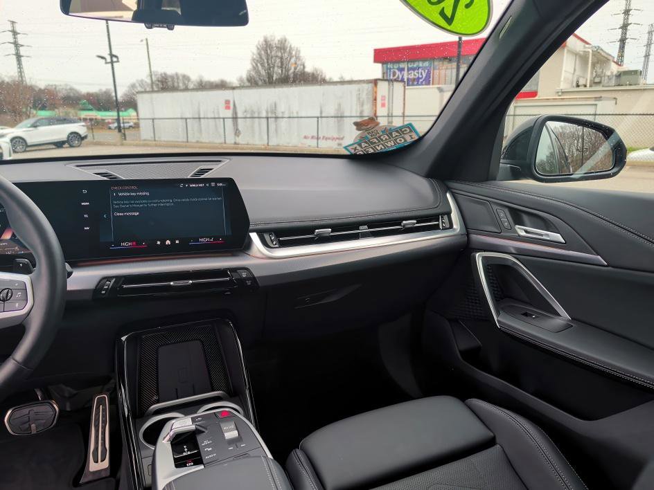 Used 2025 BMW X1 xDrive28i image 10