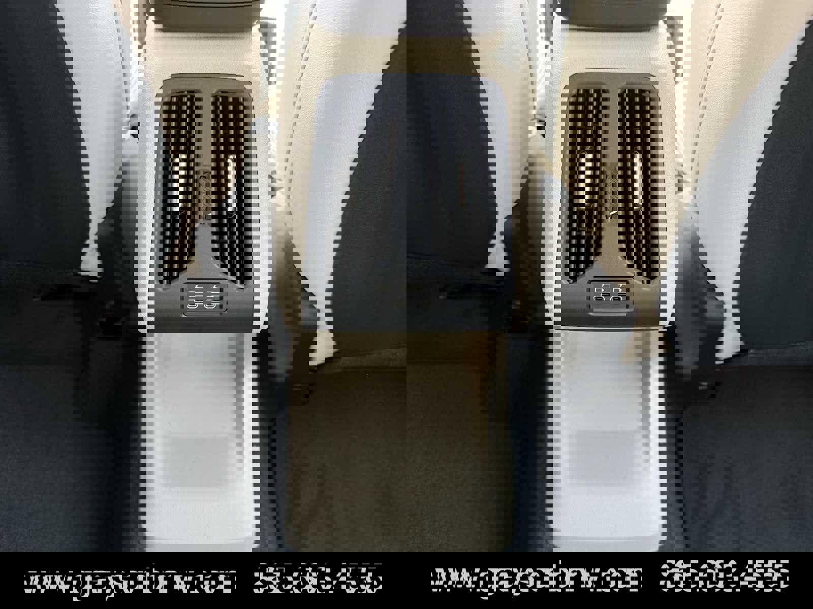 Used 2025 BMW X1 xDrive28i w/ Premium Package image 31