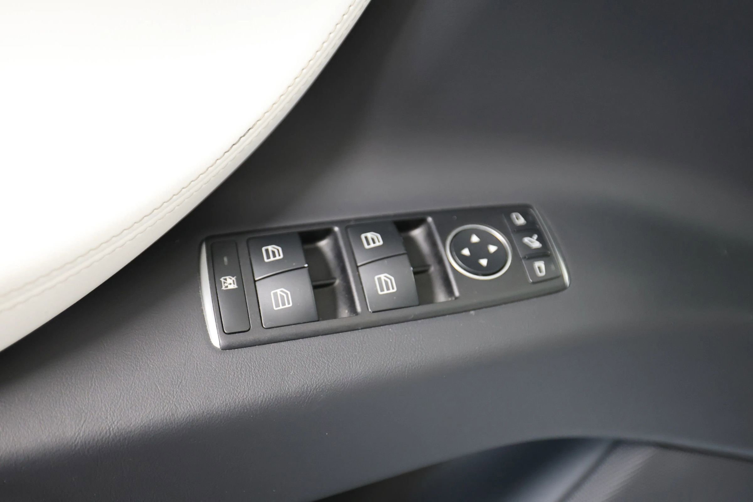 Used 2017 Tesla Model X 100D image 25