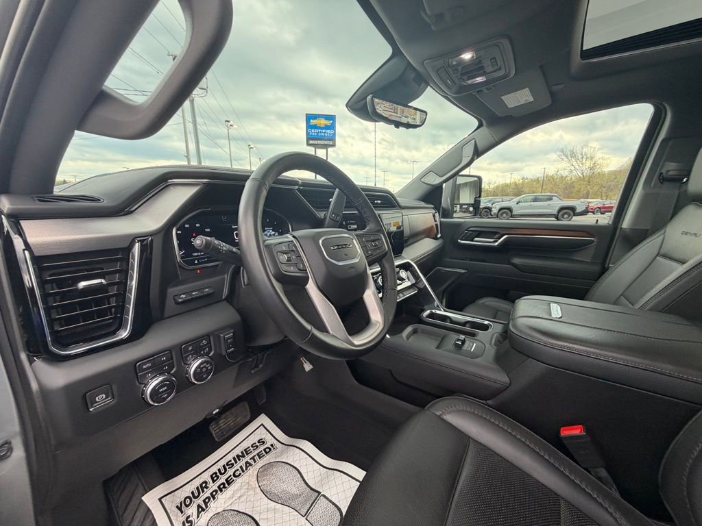 Used 2024 GMC Sierra 3500 Denali w/ Denali Reserve Package AWD/4WD image 17