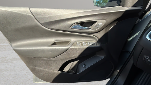 Used 2024 Chevrolet Equinox LT FWD image 18