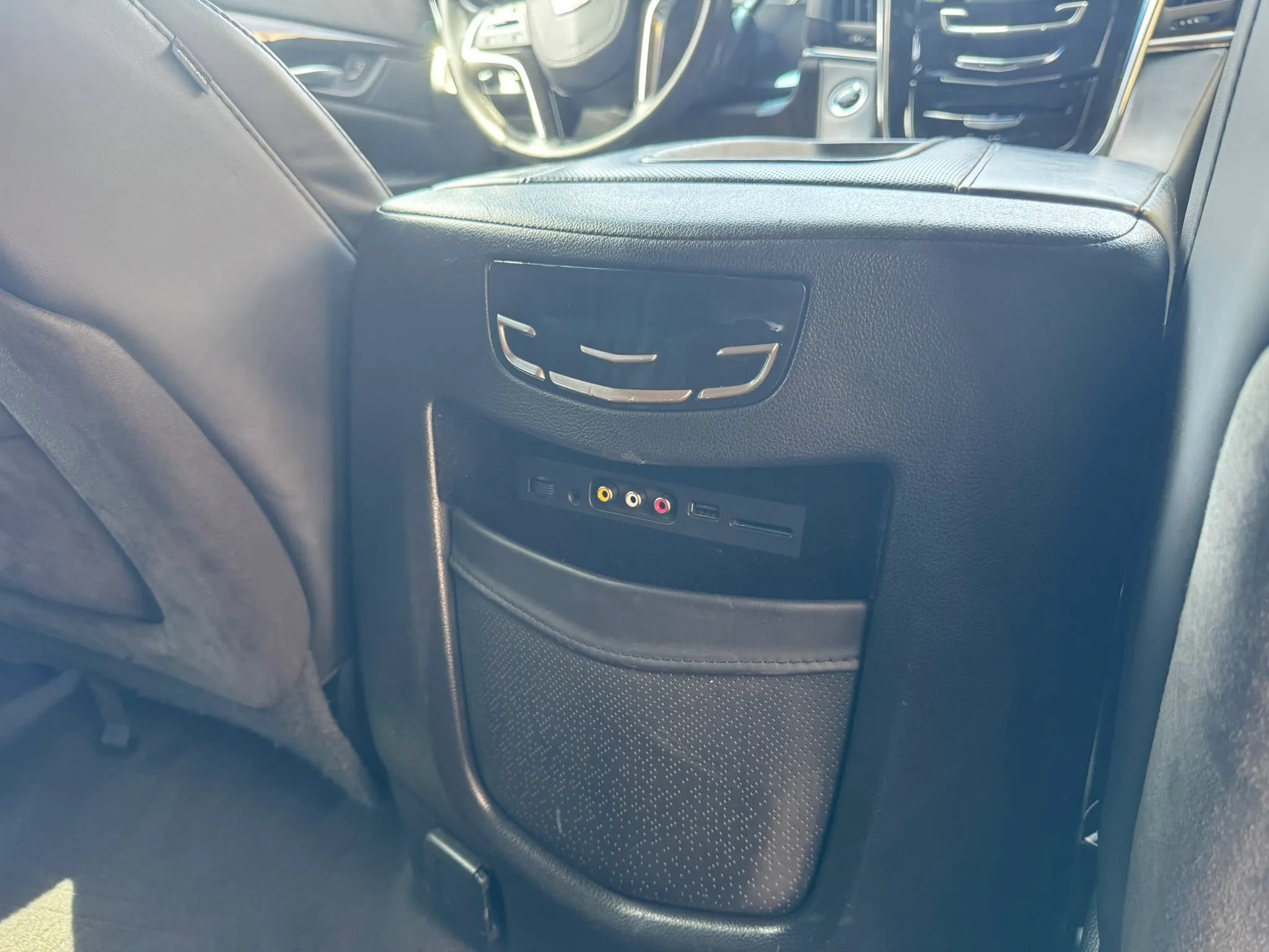 Used 2016 Cadillac Escalade ESV Platinum AWD/4WD image 21