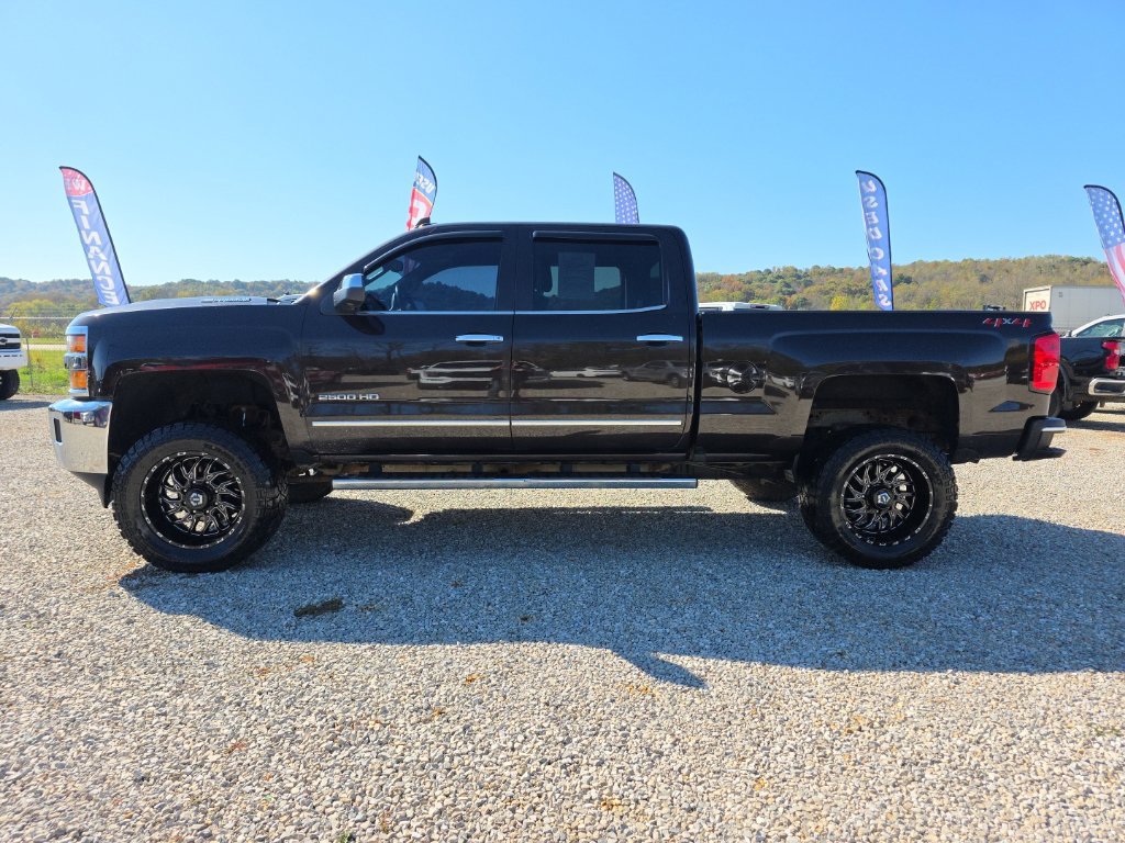 Used 2019 Chevrolet Silverado 2500 LTZ w/ Duramax Plus Package AWD/4WD image 9