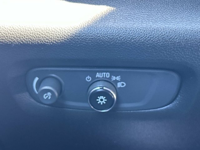 Used 2022 Chevrolet Traverse LT AWD/4WD image 29