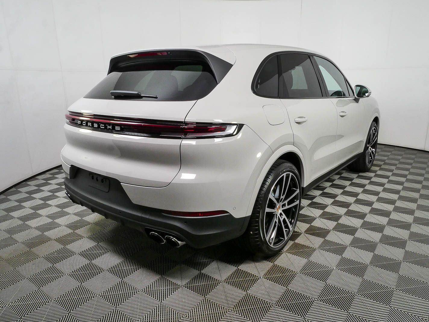 New 2026 Porsche Cayenne AWD/4WD image 30
