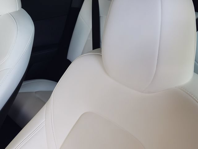 Used 2025 Tesla Model Y Long Range RWD image 19