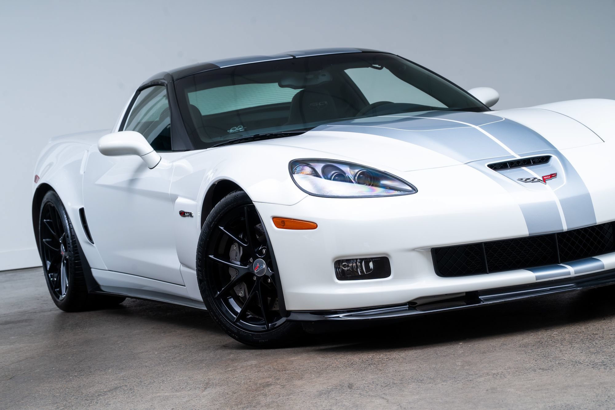 Used 2013 Chevrolet Corvette Z06 RWD image 2