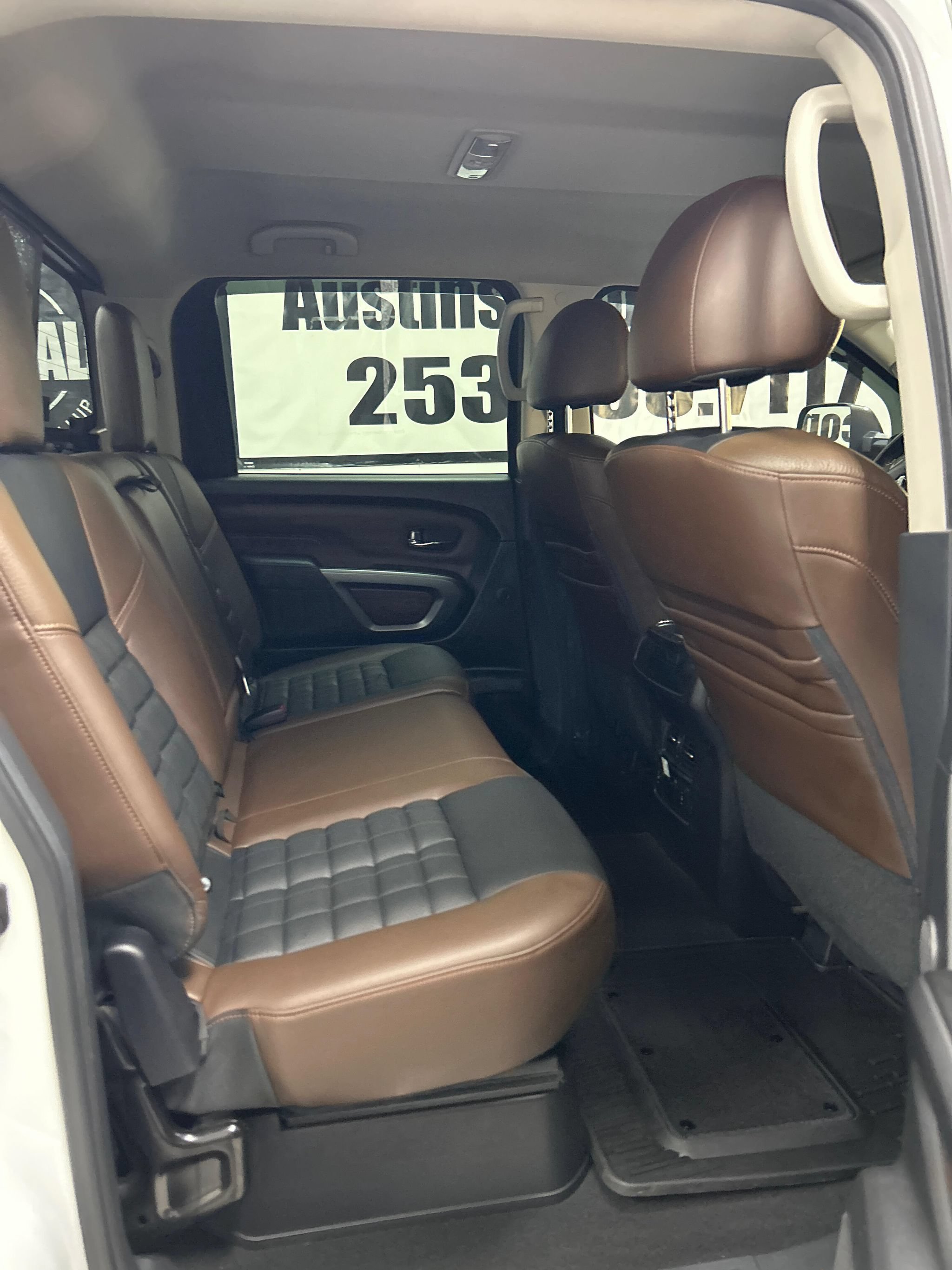 Used 2016 Nissan Titan Platinum Reserve AWD/4WD image 12