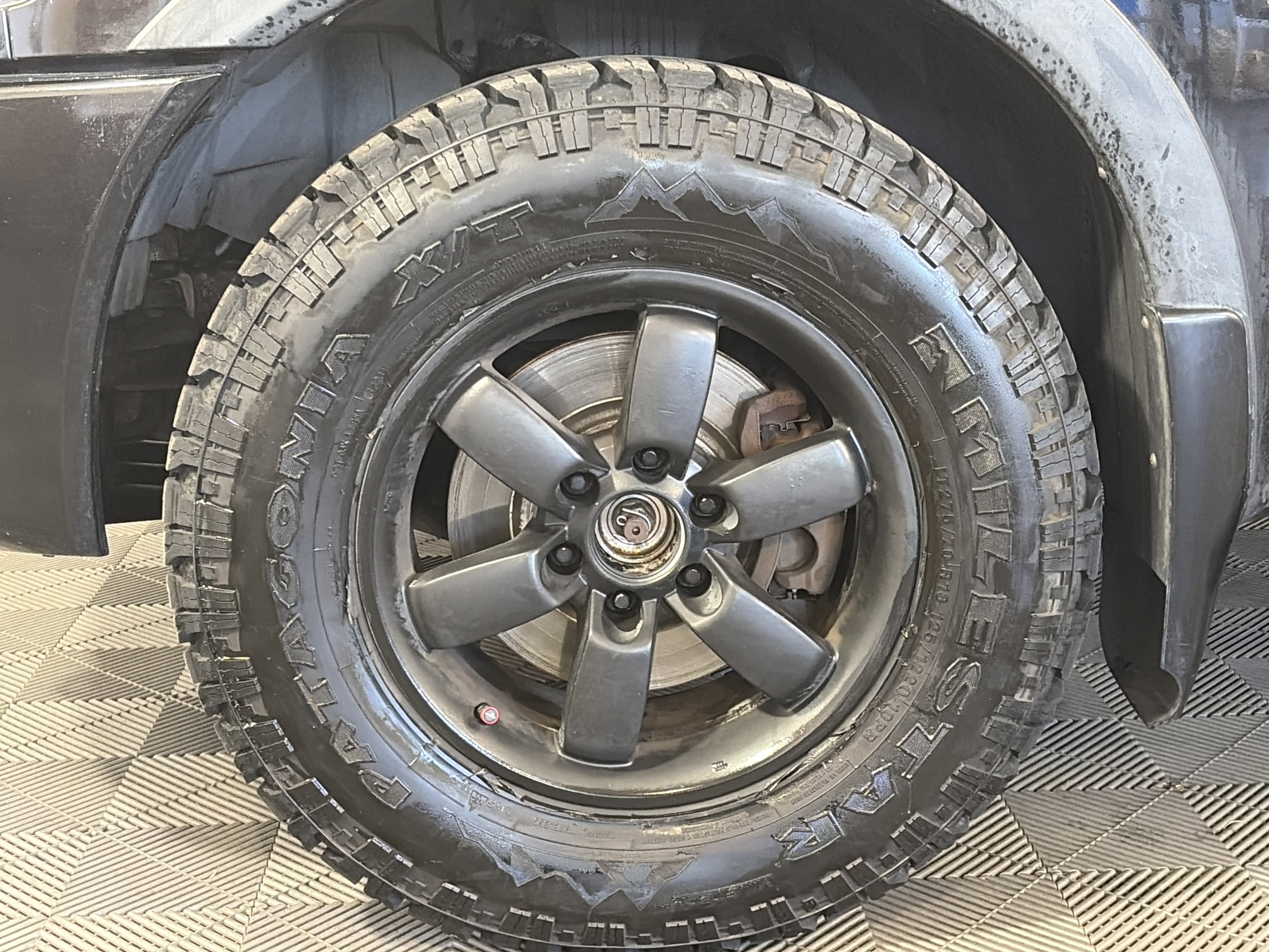 Used 2010 Nissan Titan PRO-4X w/ Pro-4x Leather Pkg image 11