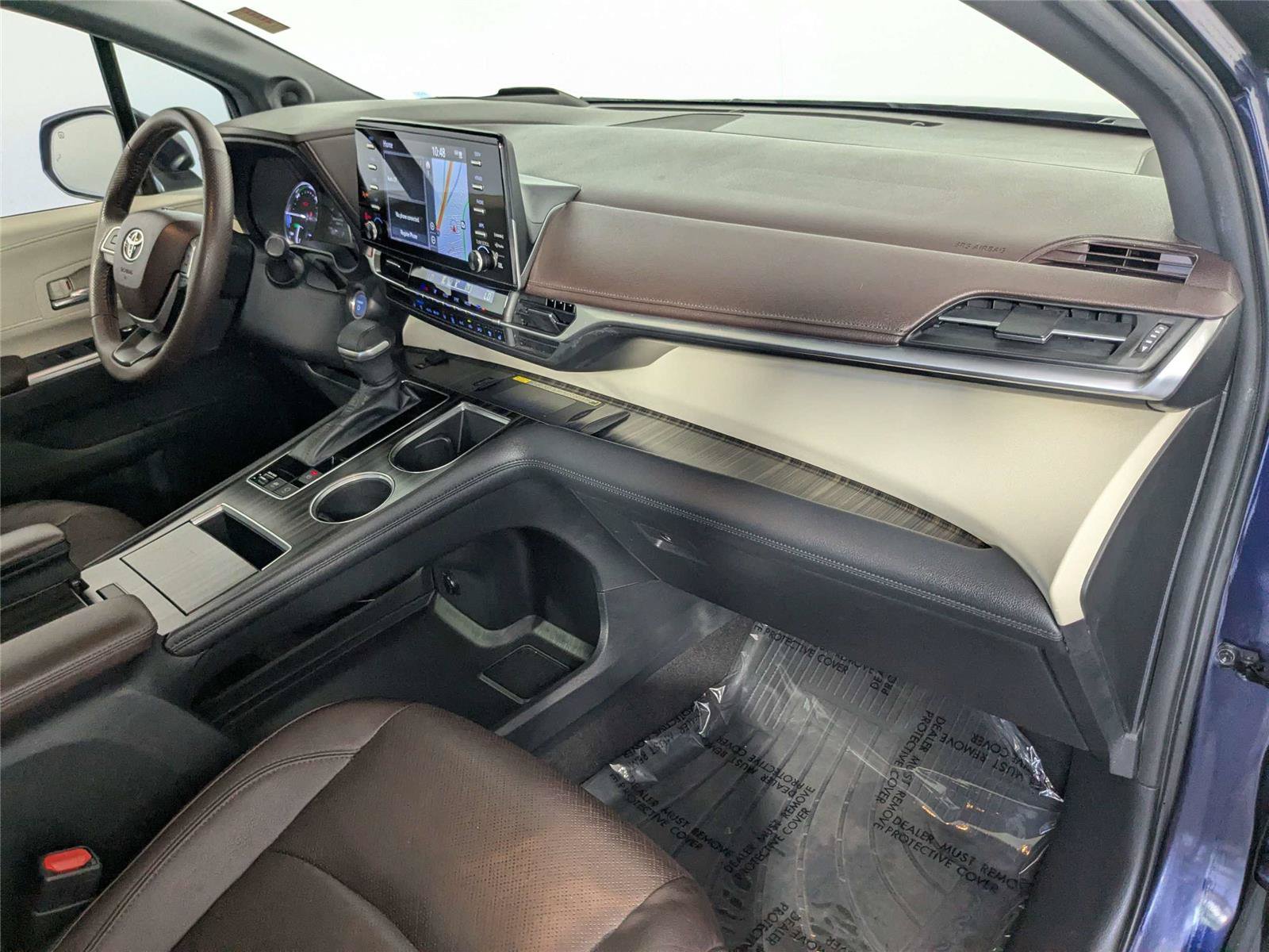 Certified 2022 Toyota Sienna Platinum FWD image 32