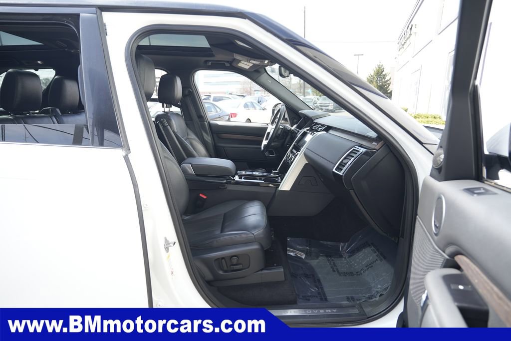 Used 2019 Land Rover Discovery HSE AWD/4WD image 35