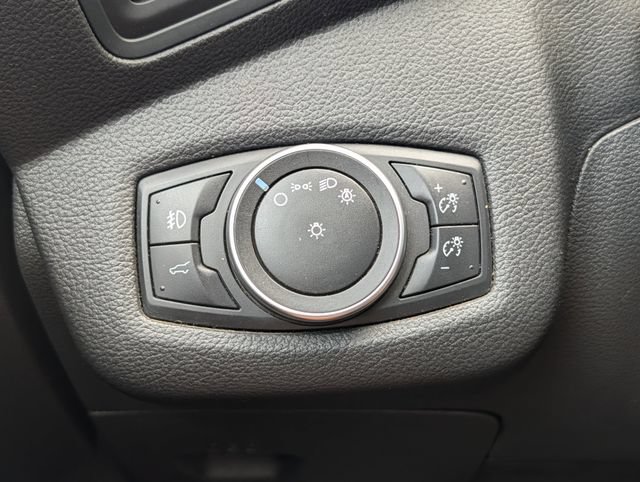 Used 2018 Ford Escape SE AWD/4WD image 16