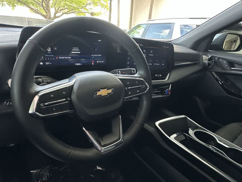 Used 2025 Chevrolet Equinox LT w/ Safety and Technology Package FWD image 13