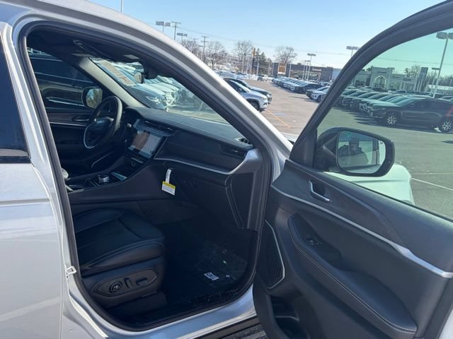 New 2026 Jeep Grand Cherokee Limited AWD/4WD image 29
