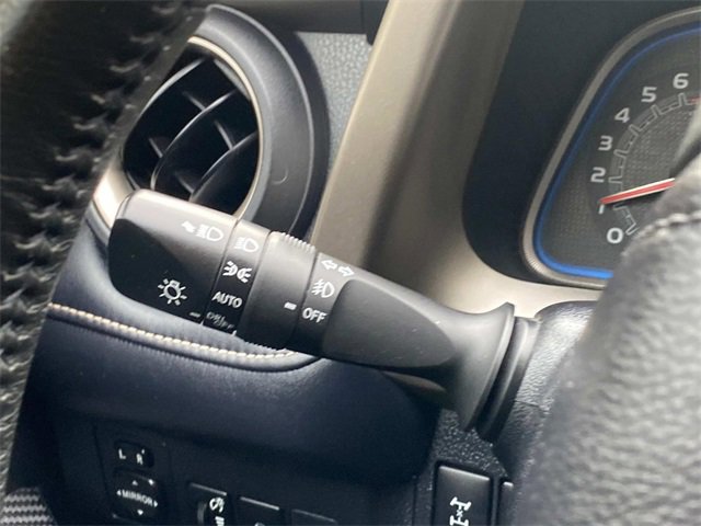 Used 2013 Toyota RAV4 Limited image 21