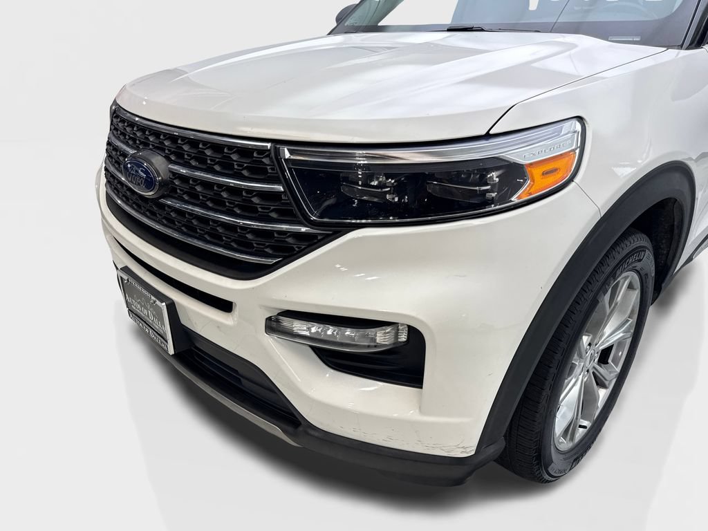 Used 2022 Ford Explorer XLT w/ Equipment Group 202A AWD/4WD image 16