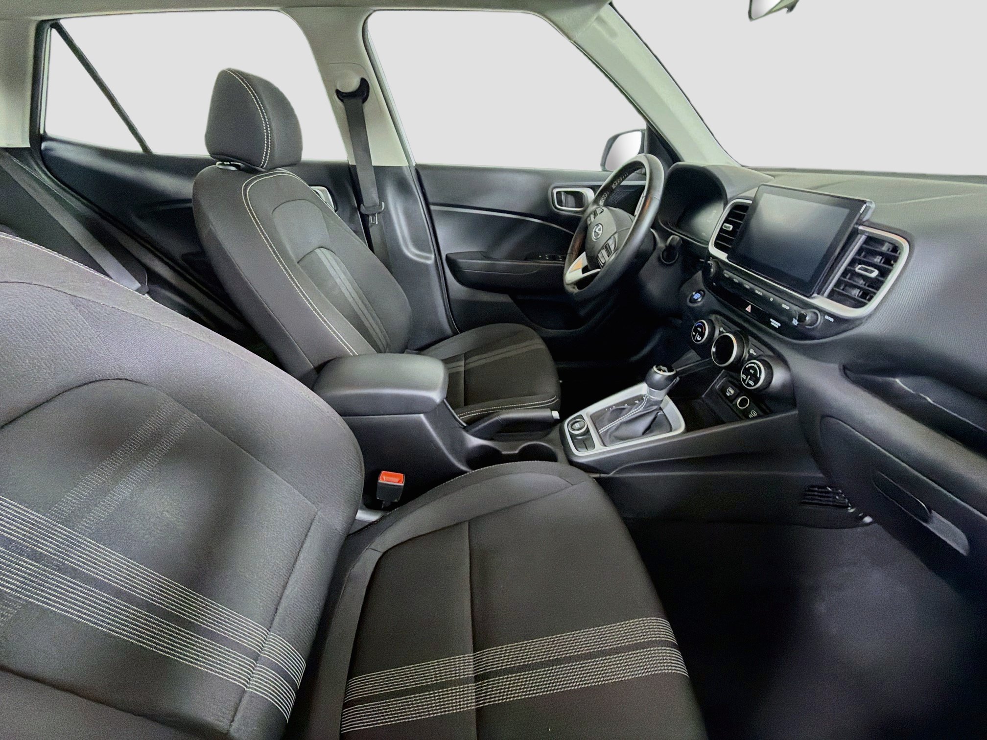 Used 2025 Hyundai Venue SEL FWD image 29