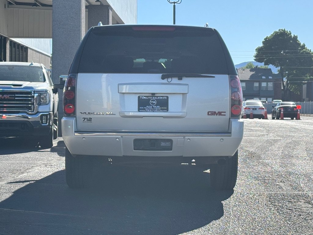 Used 2013 GMC Yukon XL Denali AWD/4WD image 52